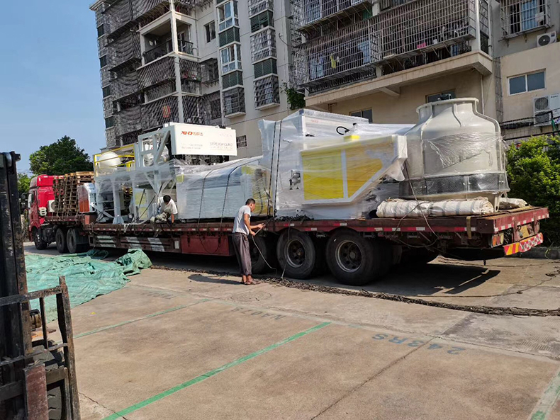 厂家正在打包发货